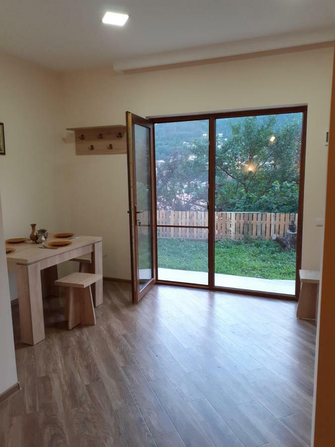 Ano'A Apartment Borjomi ภายนอก รูปภาพ