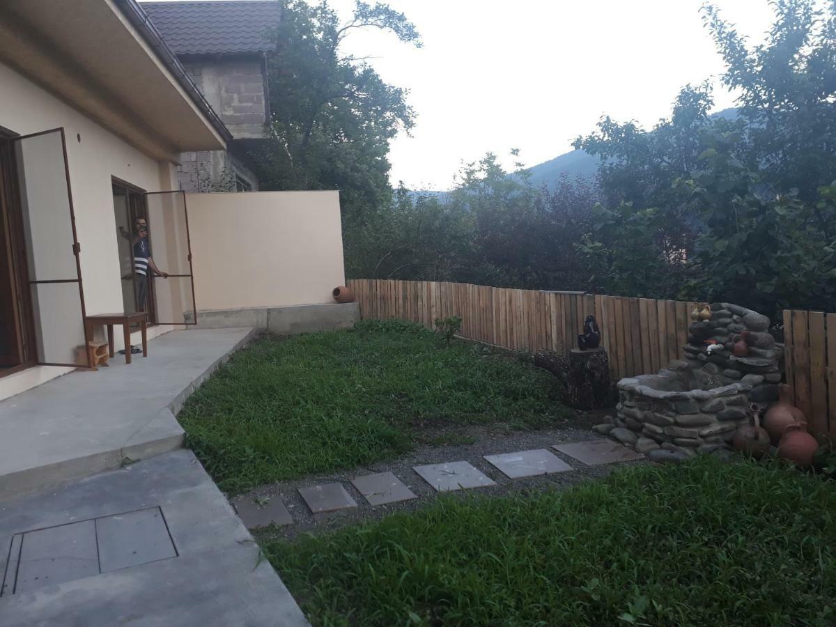 Ano'A Apartment Borjomi ภายนอก รูปภาพ